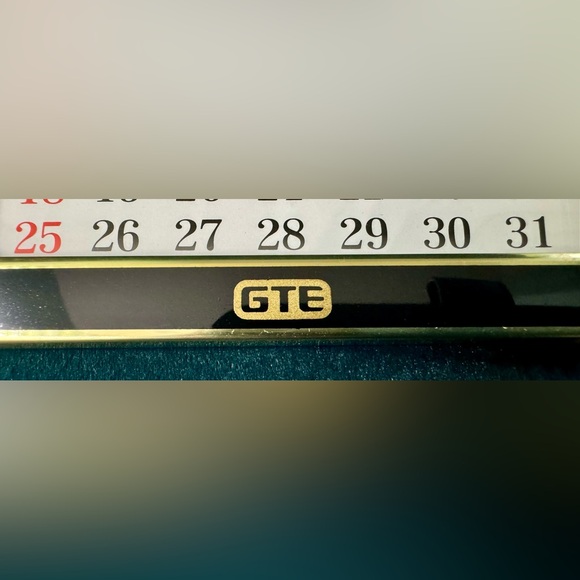 Gold Foldable Calendar & Picture Frame - Picture 9 of 9